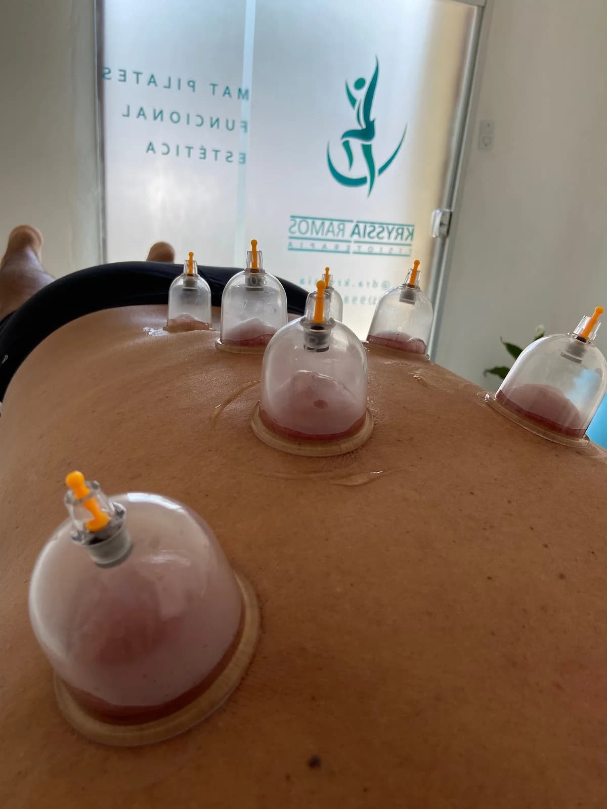 Clínica de Fisioterapia, Pilates, Quiropraxia - Kryssia Ramos