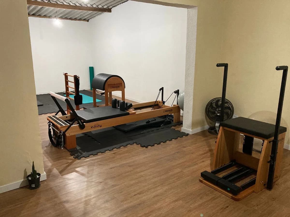 Cássia Helfstein Pilates Studio