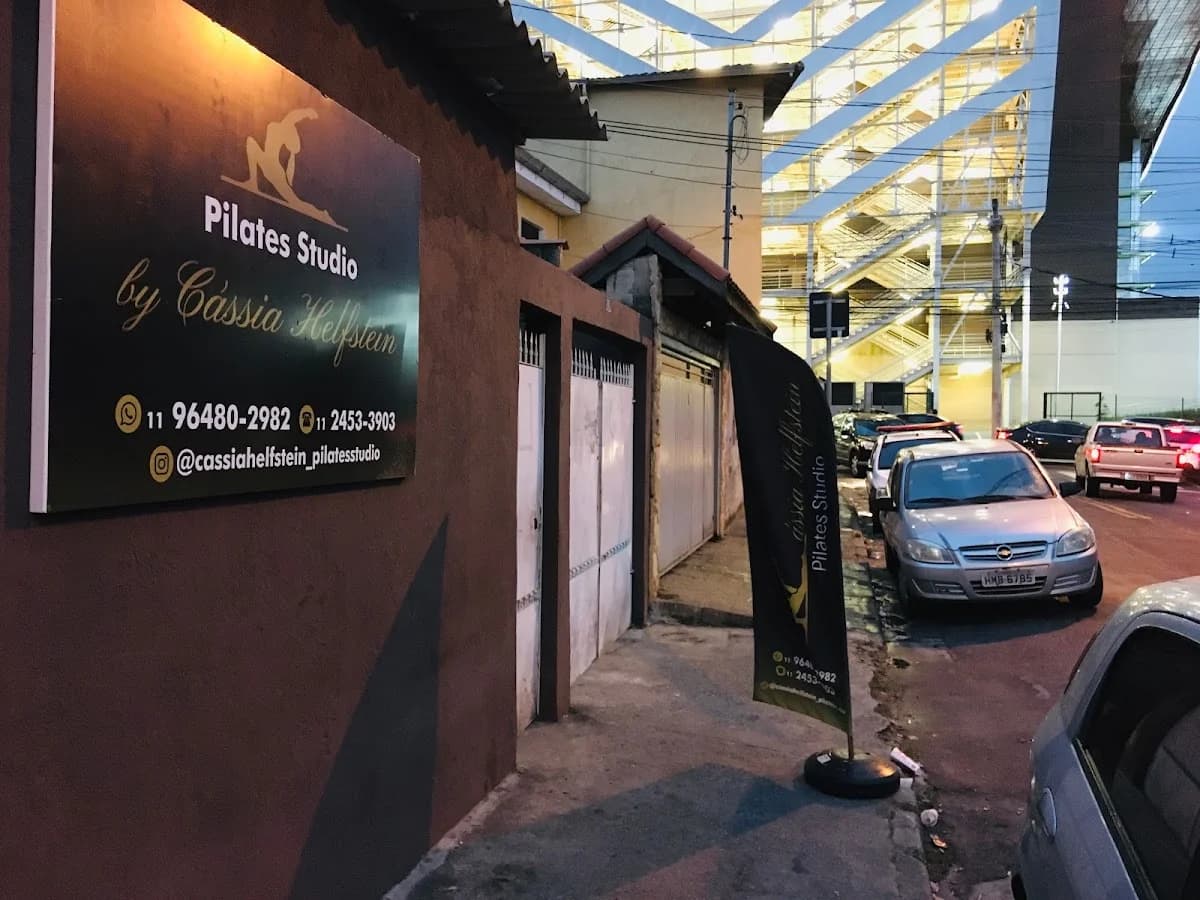 Cássia Helfstein Pilates Studio