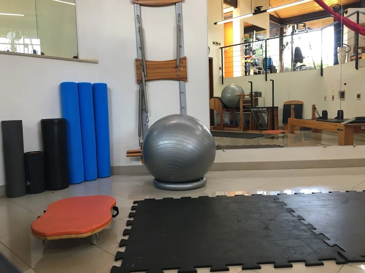 Studio Lia Pedroso - Pilates, Ginástica, Move Flow e Treinamento Funcional.