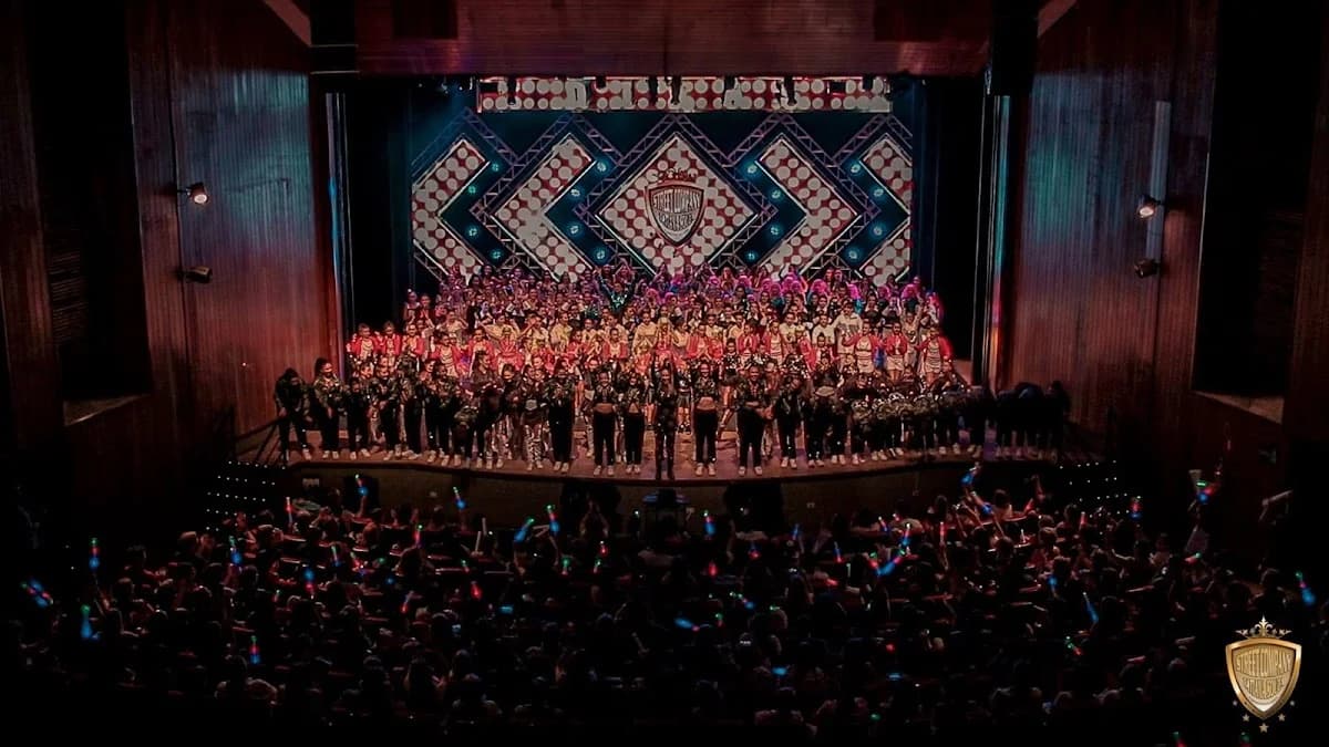 Street Company Tatiana Souza