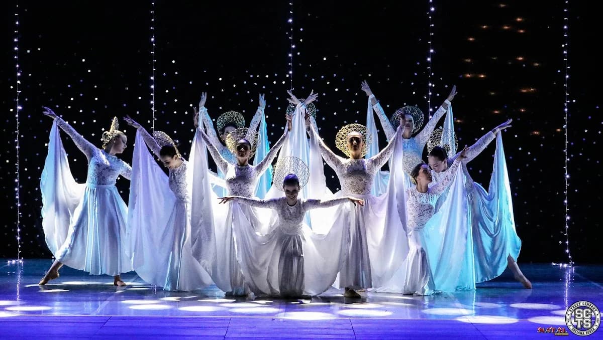 Street Company Tatiana Souza