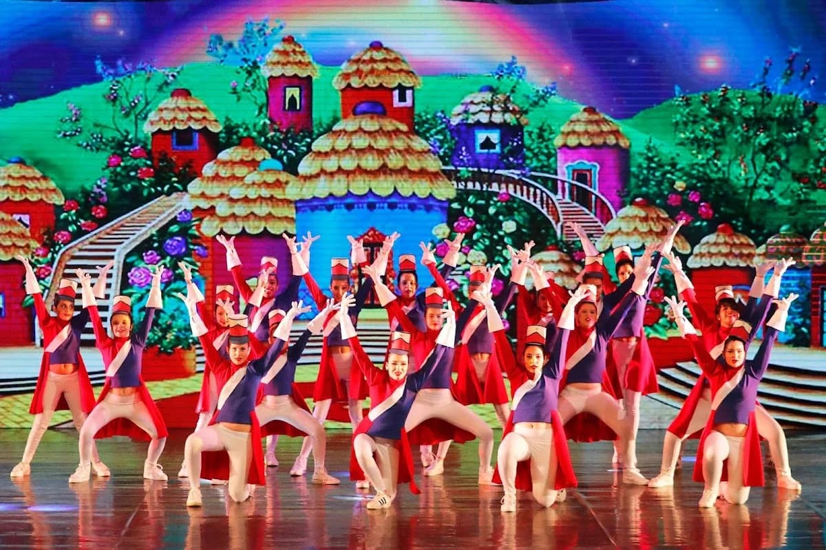 Street Company Tatiana Souza