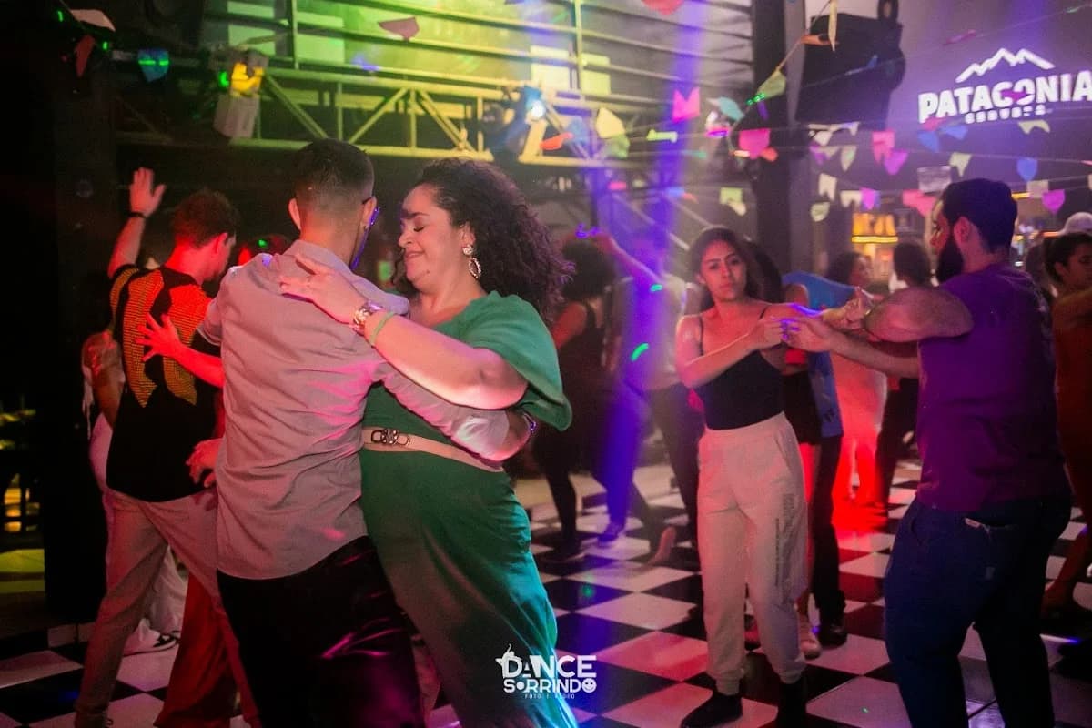 BARRACÃO CENTRO DE EVENTOS - ESCOLA DE DANÇA