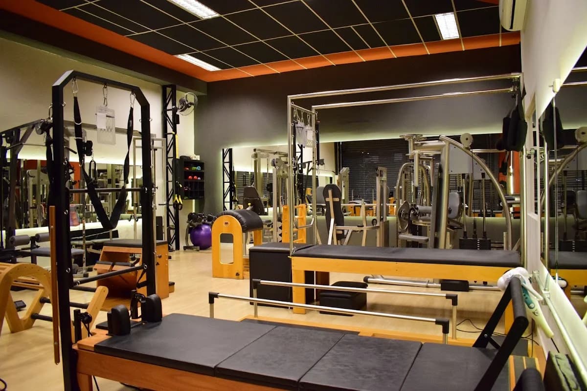 Academia Personalizada • FBC Studios