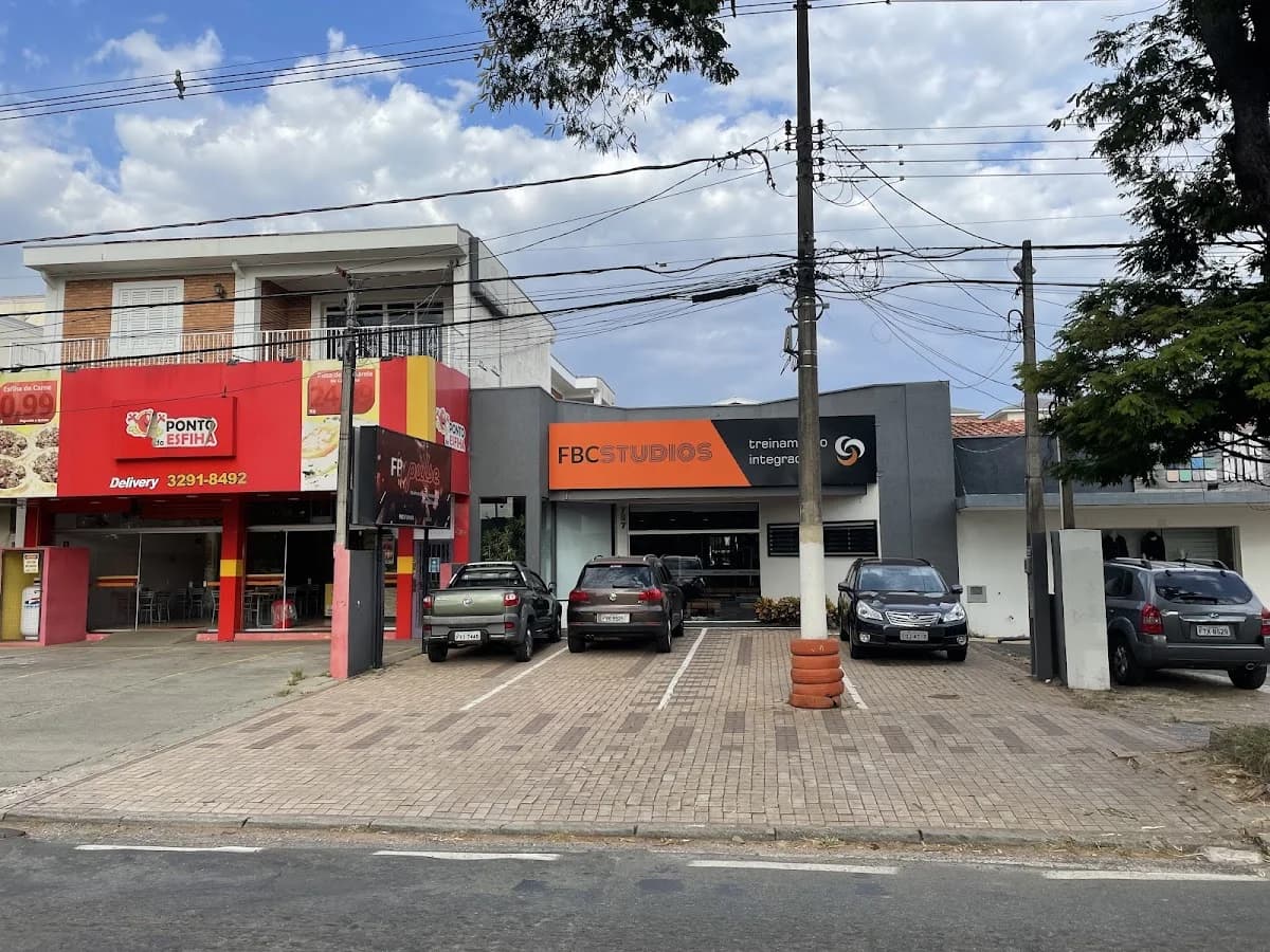 Academia Personalizada • FBC Studios