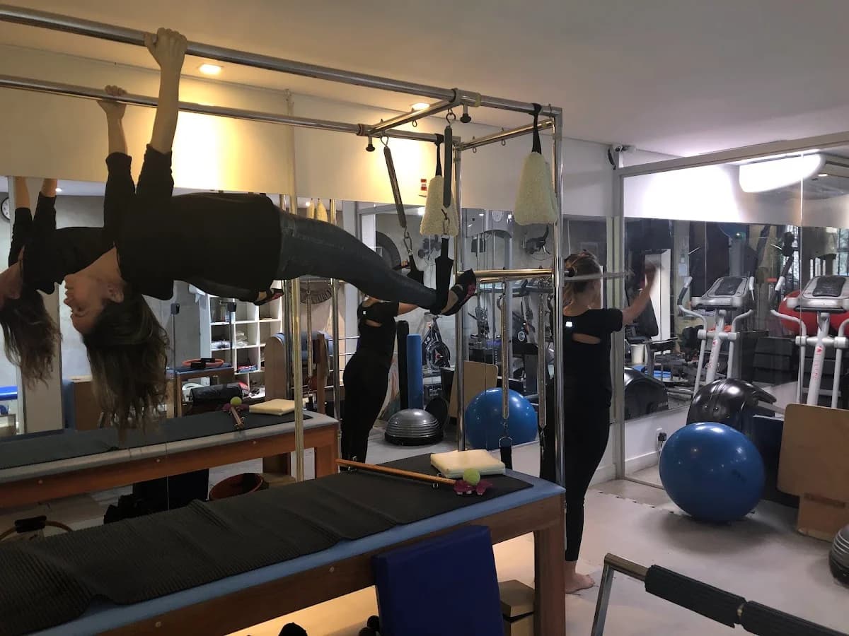 Camila Mendes Fitness