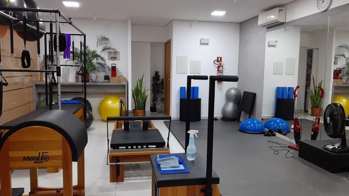 Vivere Pilates by Crispim