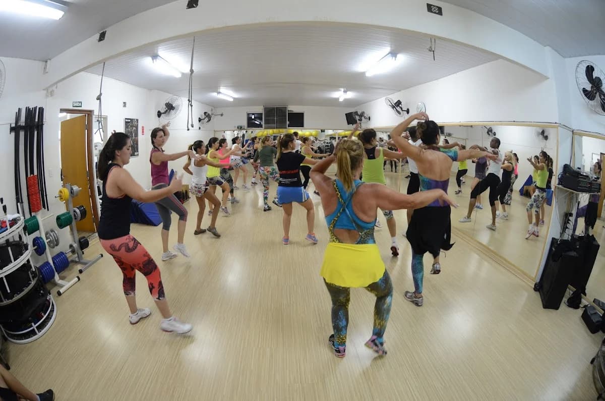 TFIT ACADEMIA e STUDIO PILATES