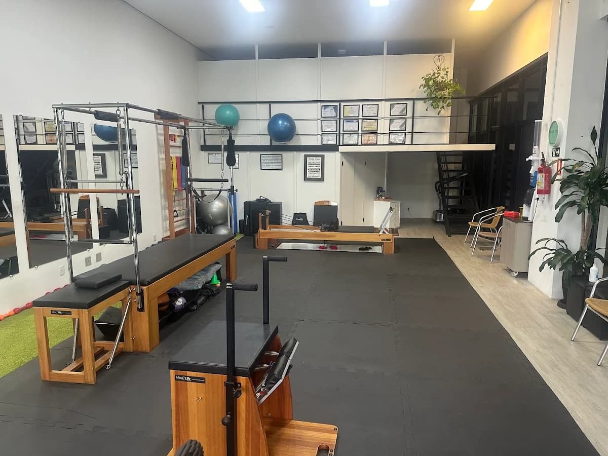 Adrio Gonçalves Fisioterapia e Estudio de Pilates