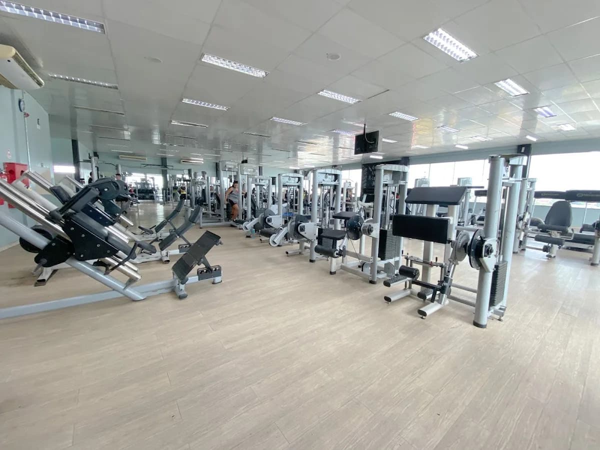 Academia Shape Fit - Manaus