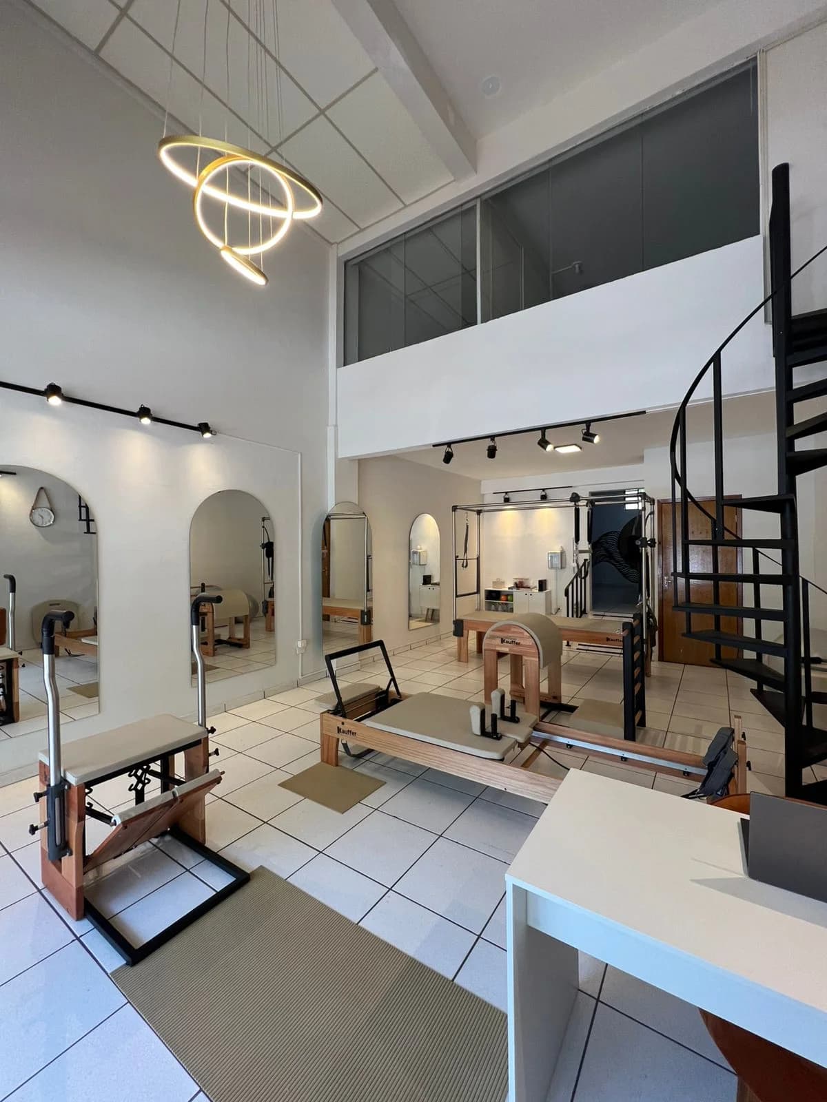 Lêu Estúdio | Pilates • Funcional • Personal