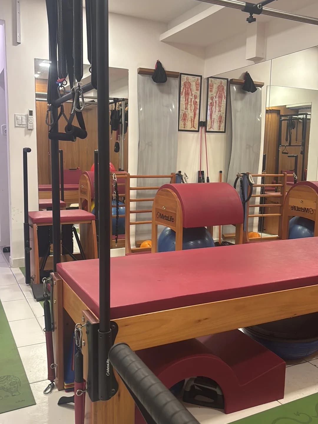 Hands On - Fisioterapia e Pilates