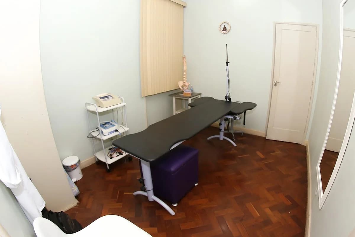 Laura Rezende - Equilíbrio do Corpo - Pilates & Fisioterapia