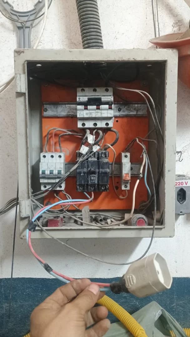 Casa & Solução Serviços | Manutenção Residencial Completa | Eletricista Gabriel – foto 3