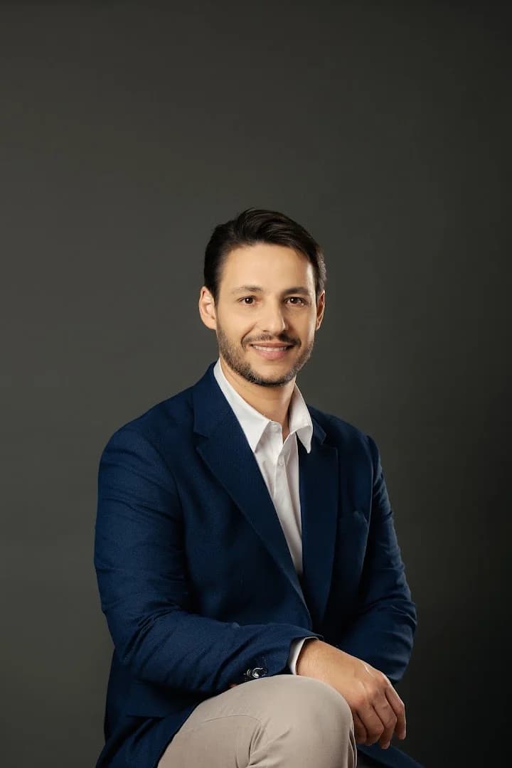 Prof Dr Igor Mariotto Beneti-ATM-Bruxismo-Dente Siso-Implante dentário-Dentista Rio Preto – foto 1