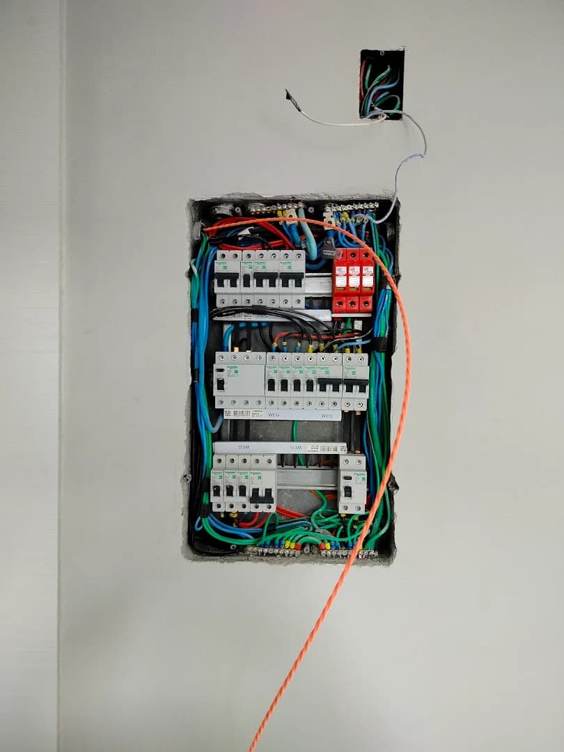 Eletricista & bombeiro hidráulico #JUNQUEIRA SOLUÇÕES – foto 3