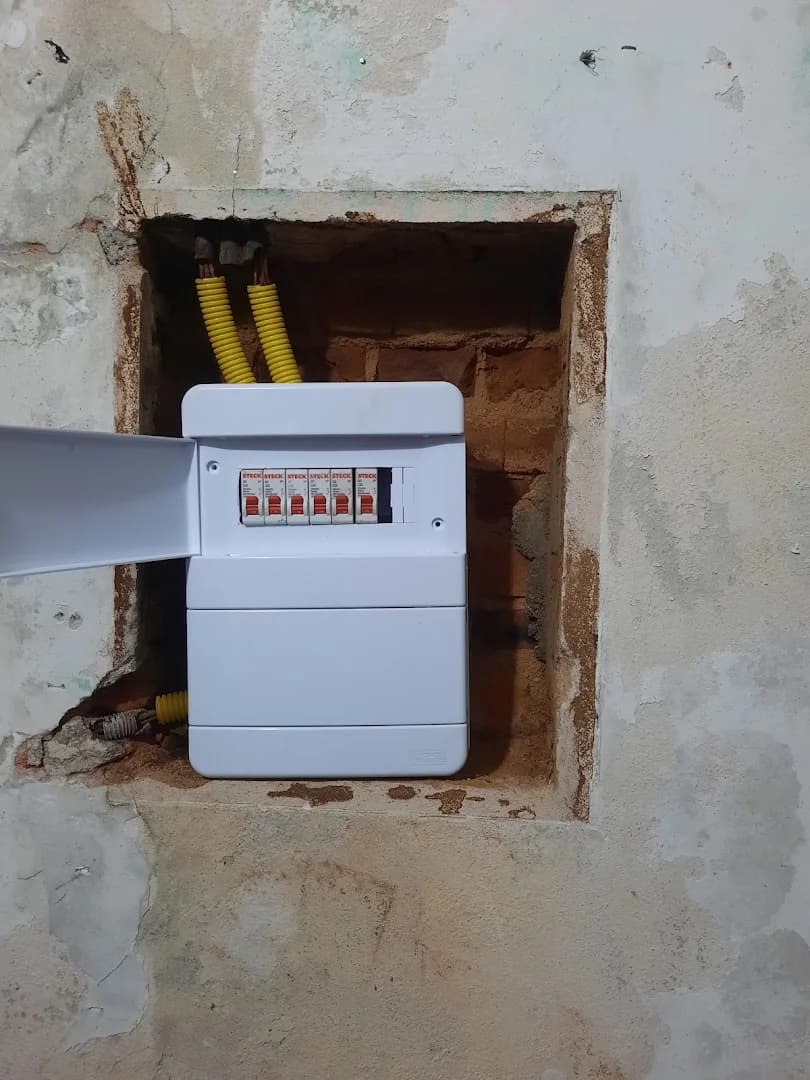 De Sá Manutenção do Lar Eletricista e Encanador – foto 3