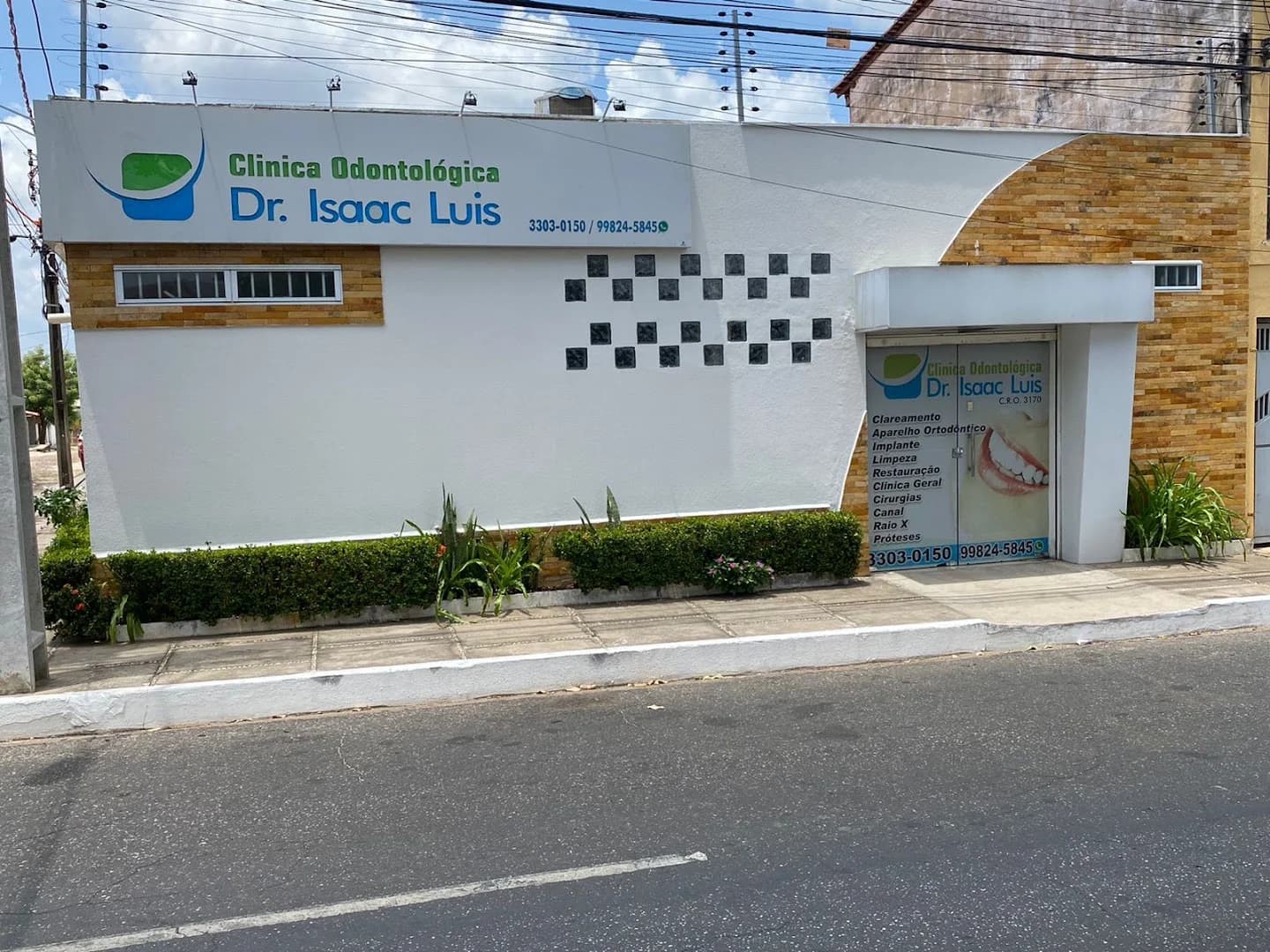 Clínica Odontológica Dr. Isaac Luís | Implantes Dentários | Teresina - PI