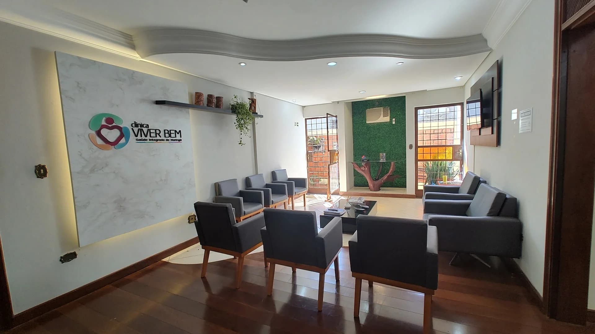 Dr. Leonardo Blanco - Implante e estética Dental