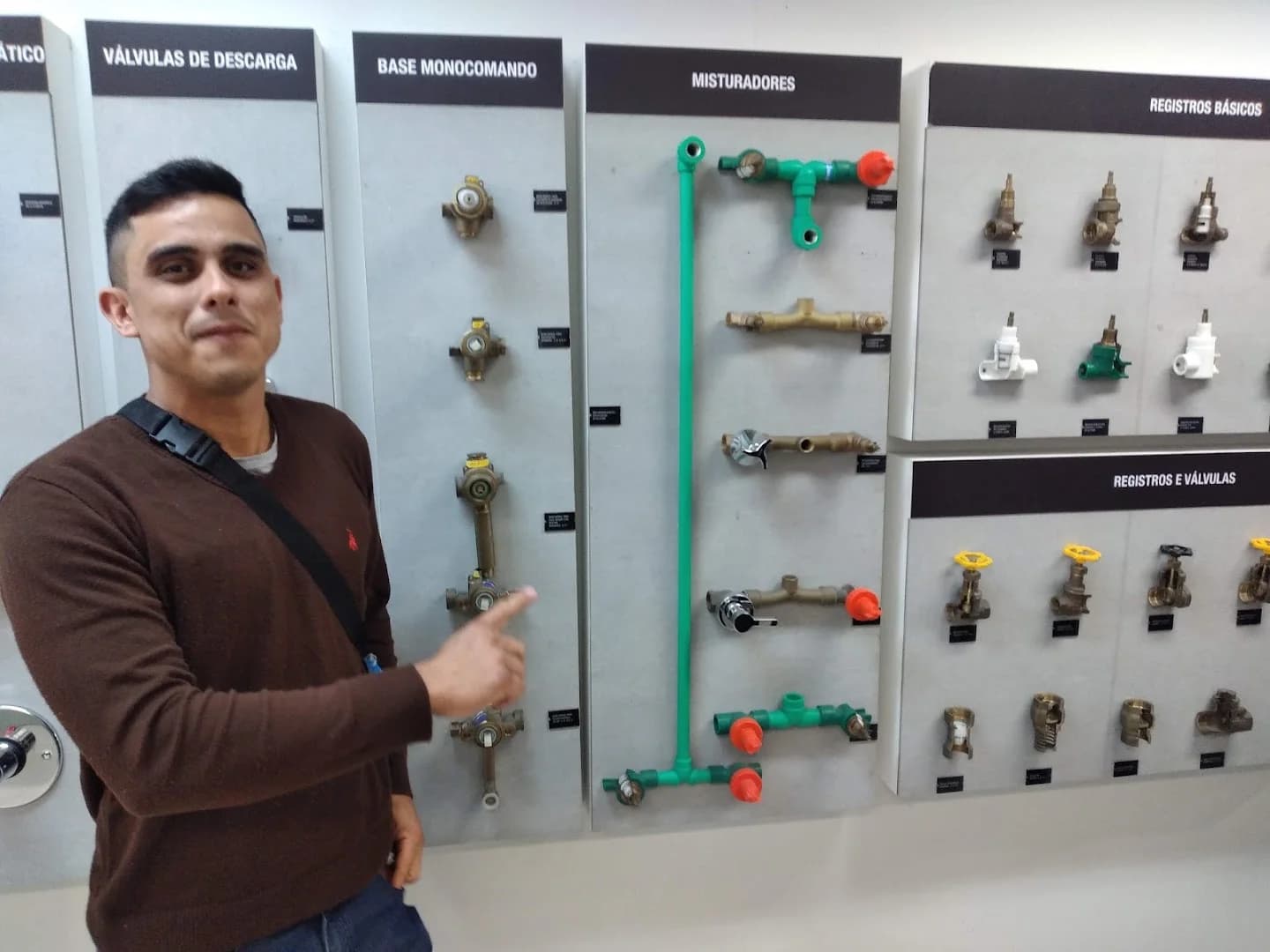Encanador-joinville fhe hidraulica e eletrica