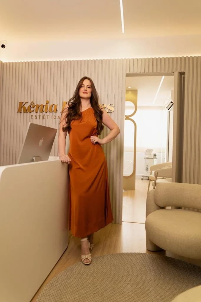 Dra. Kênia Loures | Harmonização Facial Ipatinga – foto 1