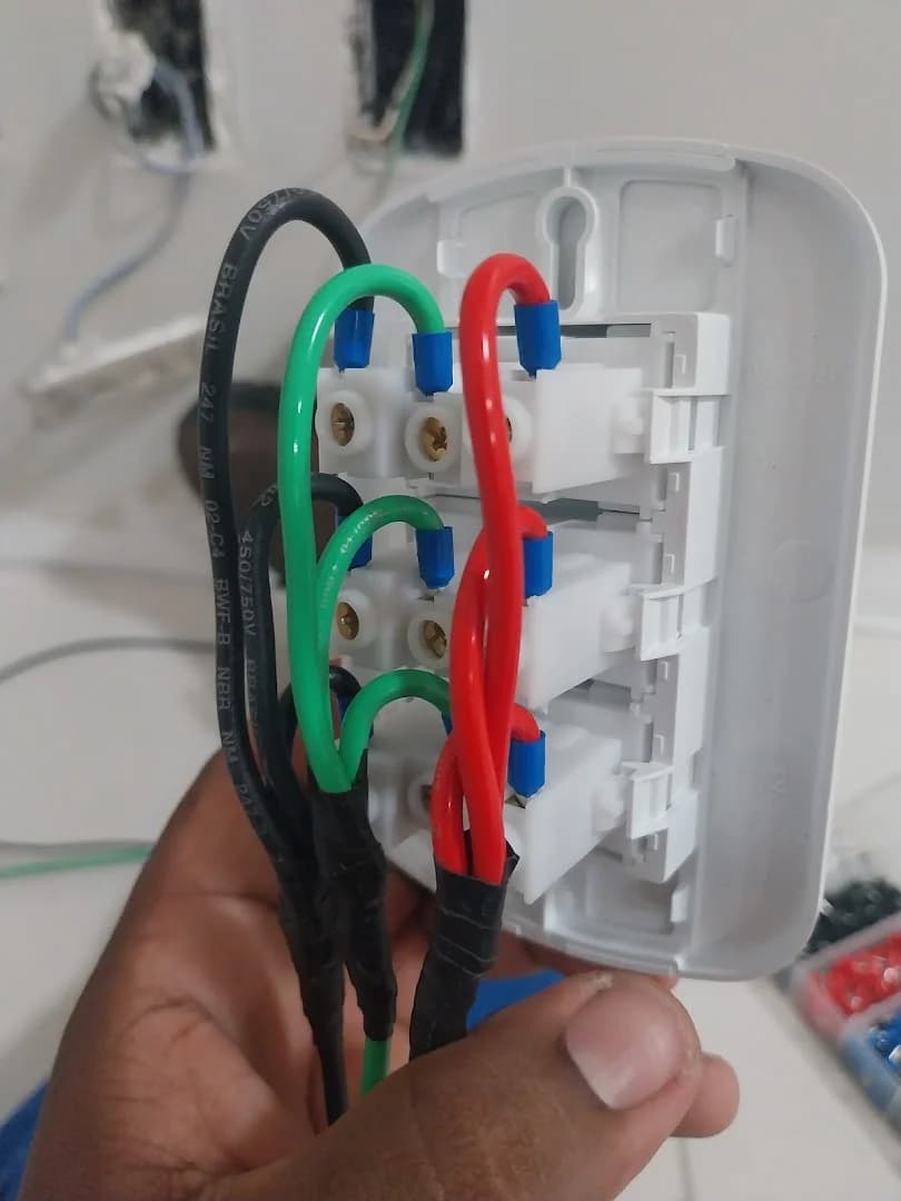 Cícero Lima eletricista