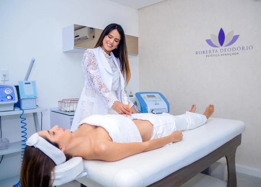 Dra. Roberta Deodório - Lavieen | Bioestimulador de colágeno| ultrassom microfocado | limpeza de pele | botox em Aracaju – foto 3
