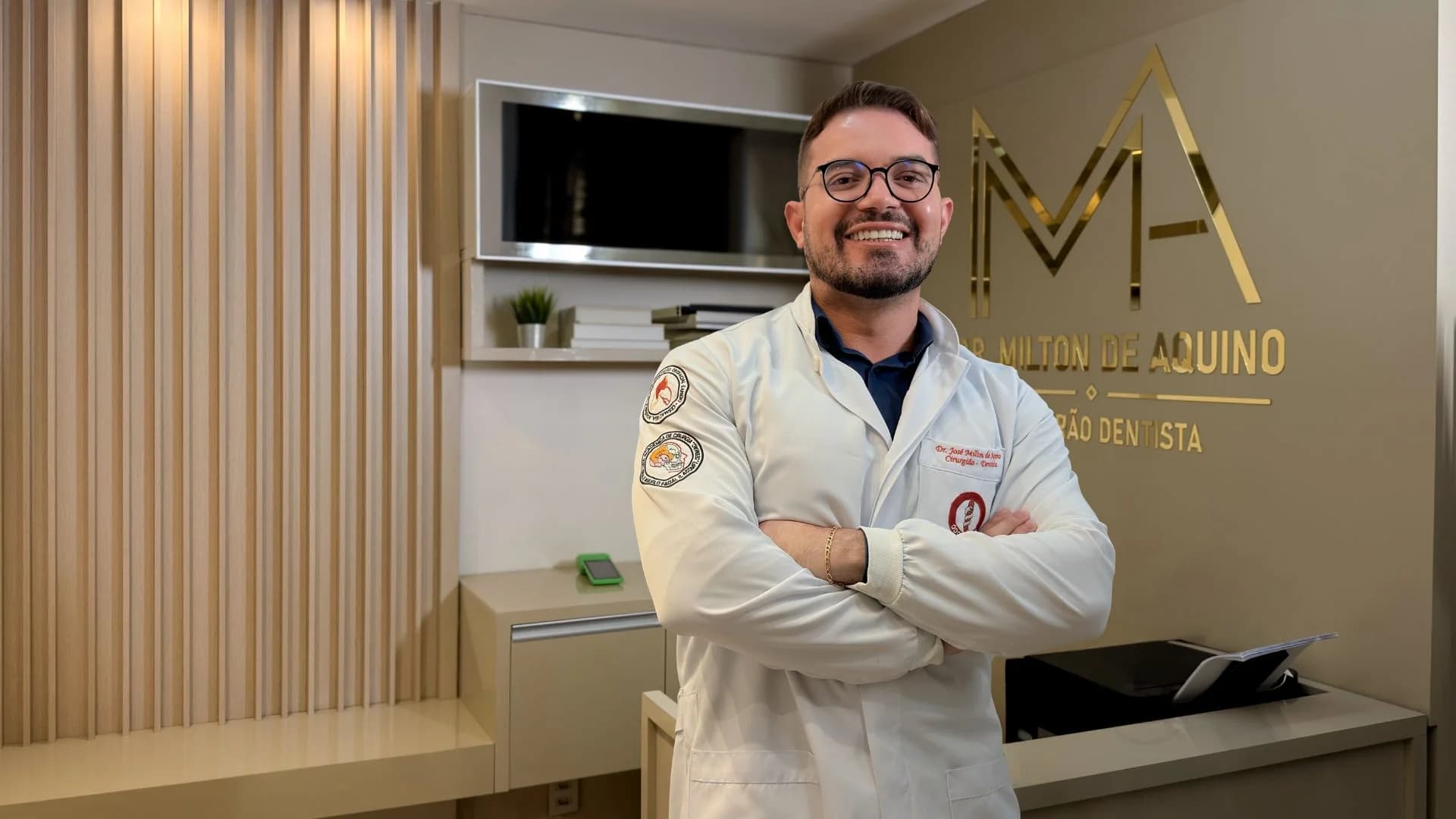 Dentista em Maceió | Dr. Milton Aquino – foto 1