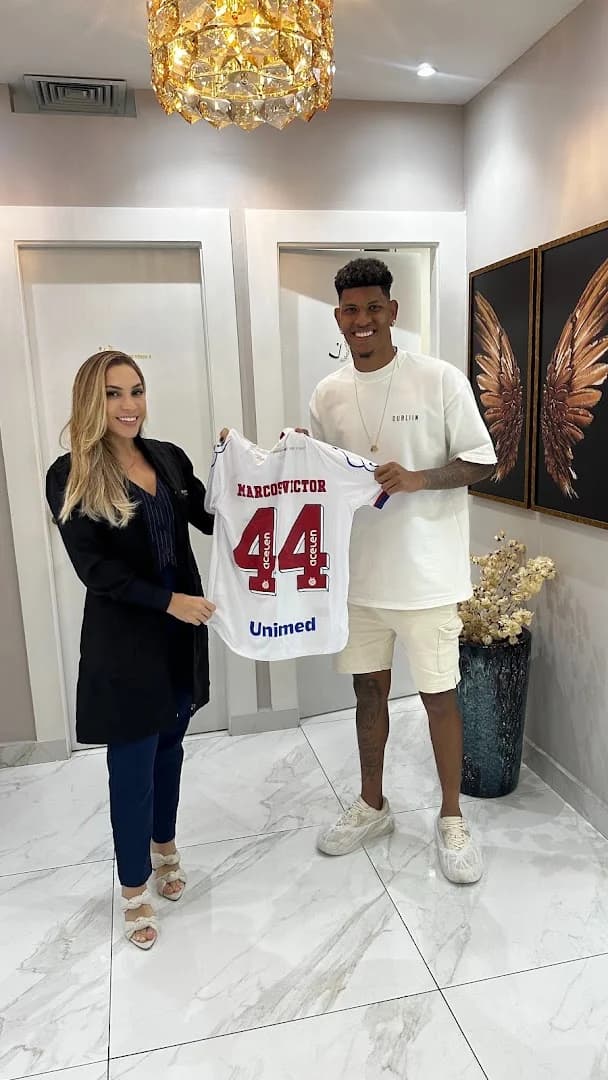 Clínica Viotto Salvador - Lente de Contato Dental e Implante Dentário – foto 3