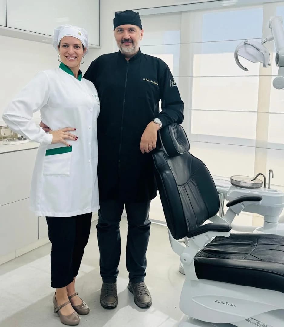 Dentista Diadema, Aparelho estético ,Implantes, Alinhadores, Protocolos.