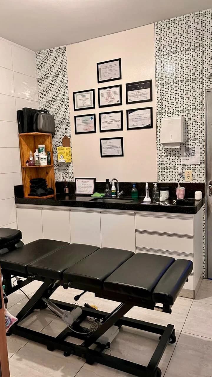 Dra. Queila Araújo | Quiropraxia | Pilates | Active Clínica de Fisioterapia – foto 3