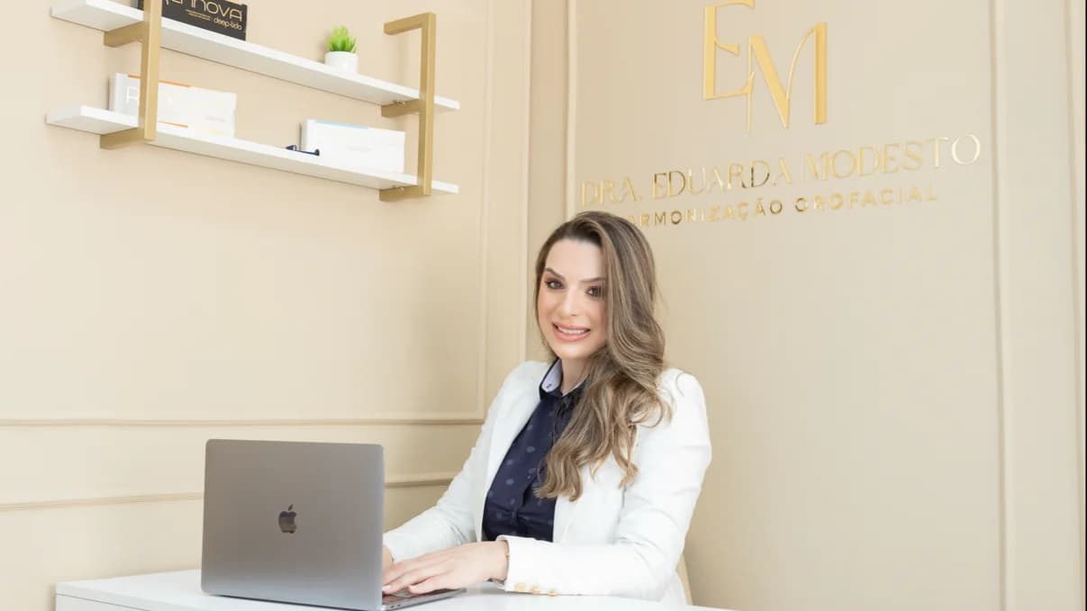 Dra. Eduarda Modesto - Harmonização Facial em Ponta Grossa 📍 – foto 1
