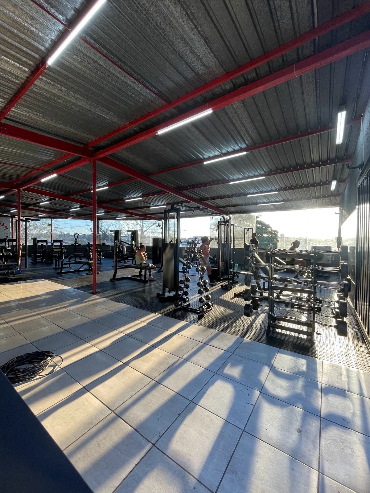 Strong Gym Academia – foto 2