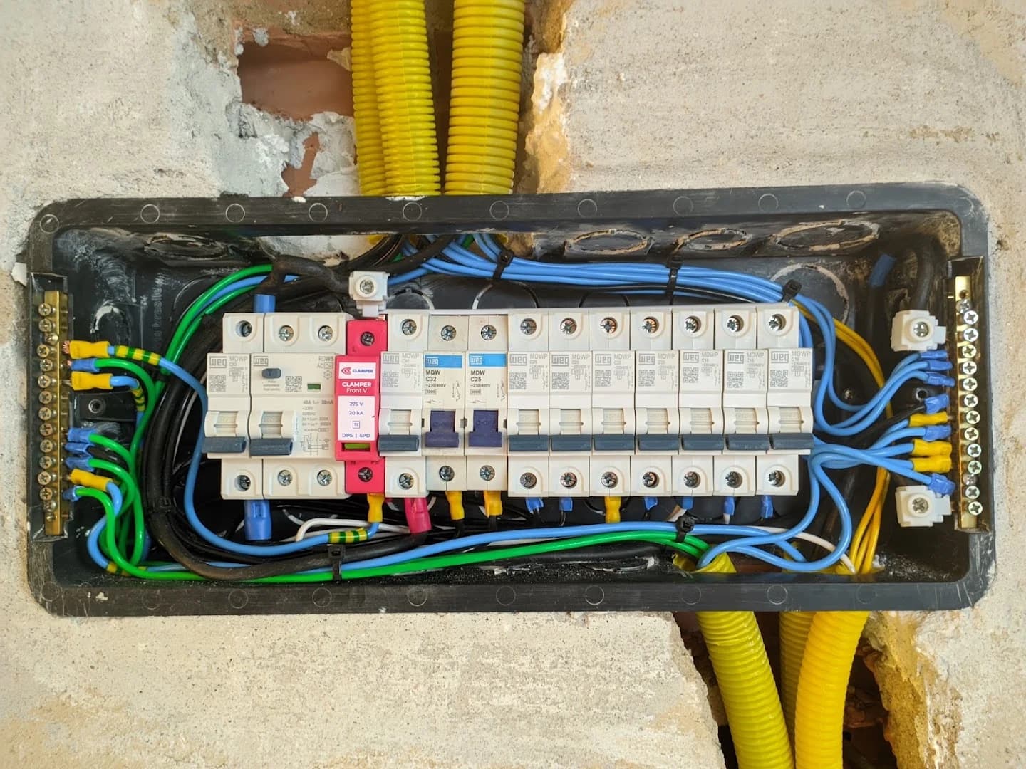 Rotiv Elétrica e Refrigeração – foto 1