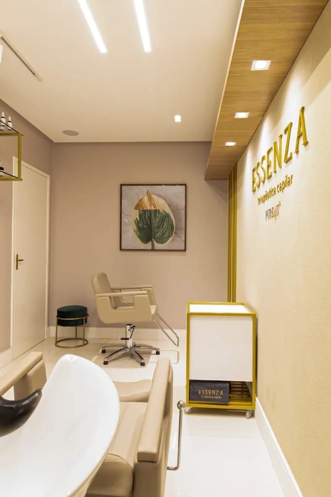 Dra Thaiane Huttner | Dermatologia e Medicina Capilar em Alagoinhas BA | Estética Avançada – foto 2