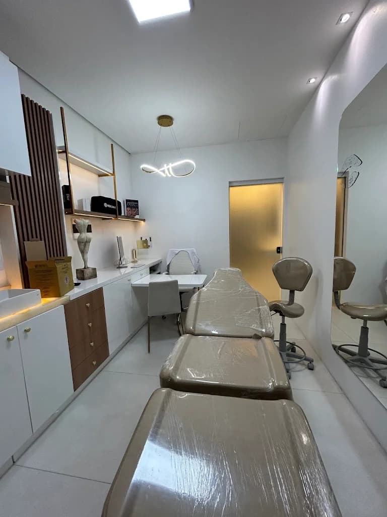 Caroline Schmidt - Clinica de Harmonização Facial – foto 3
