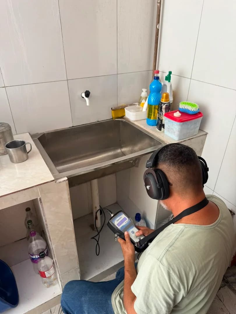 CAÇA VAZAMENTOS – foto 3