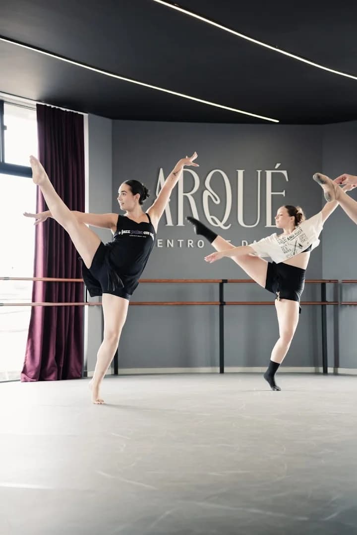 ARQUÉ CENTRO DE DANÇA – foto 3