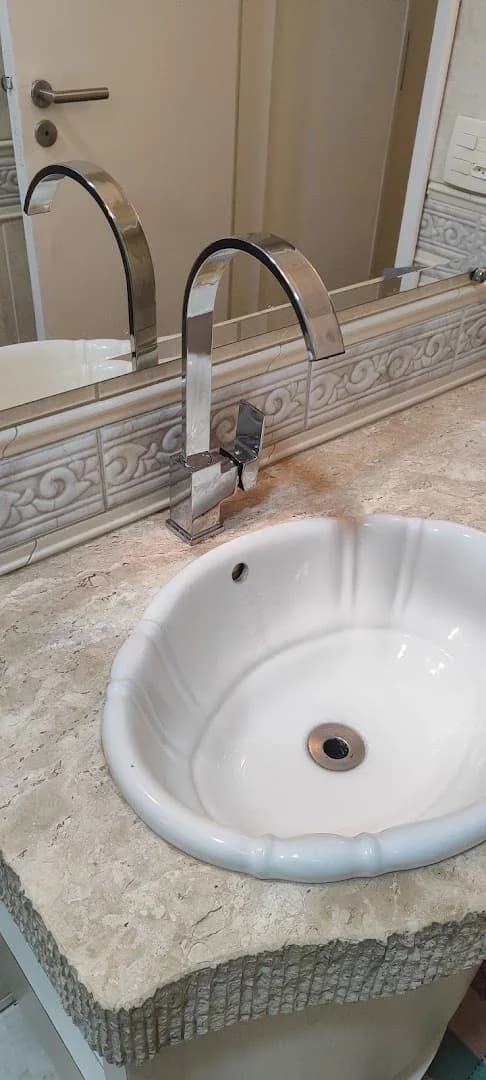 MB SOLUÇÕES... Manutenção Residencial/ bombeiro hidráulico, eletricista e faz tudo – foto 3