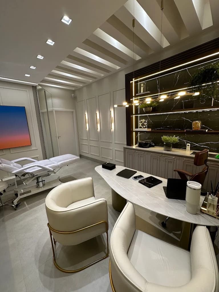 Dr. Daniel Abrão - Harmonização Facial – foto 2