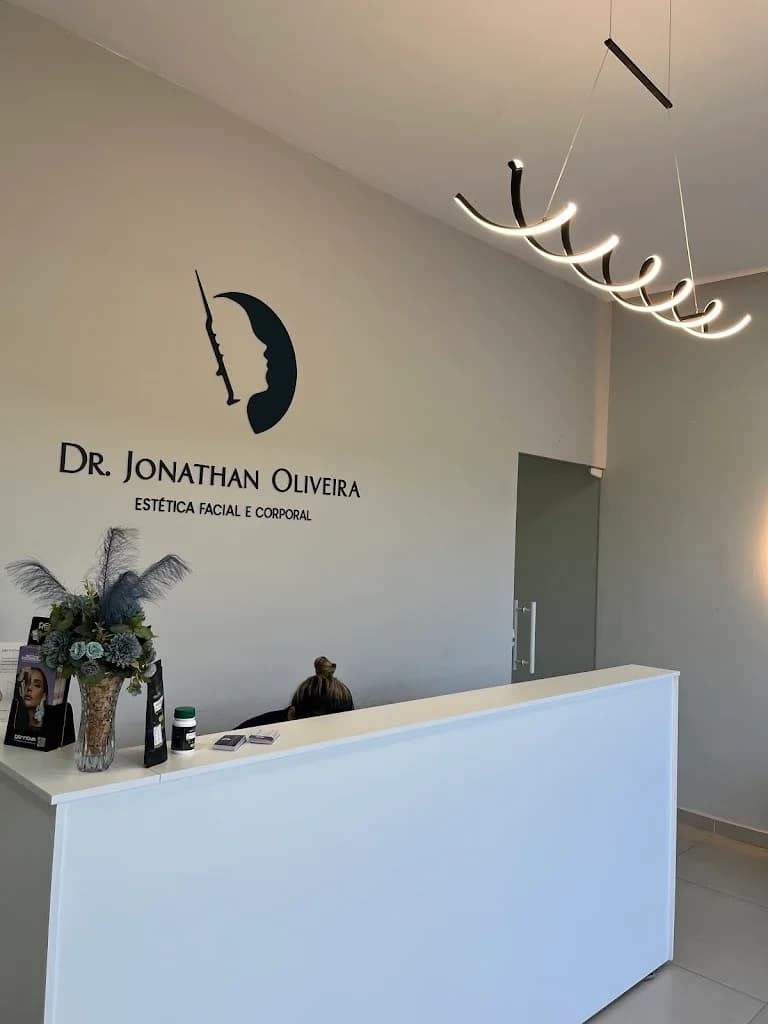 DR. JONATHAN OLIVEIRA | ESTÉTICA FACIAL E CORPORAL
