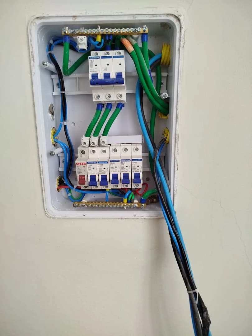 Alves Eletricista Colombo, Curitiba e Região – foto 2