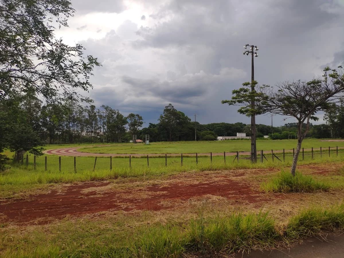 Pista de Atletismo UEM – foto 1