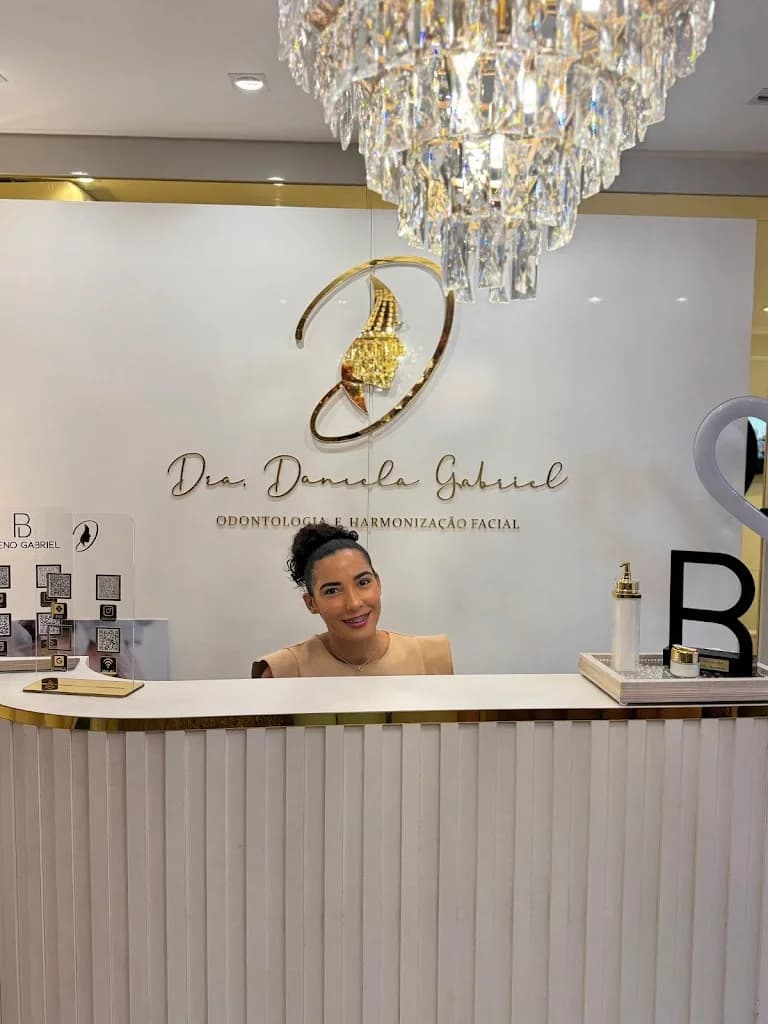 Dra. Daniela Gabriel - Harmonização Facial – foto 3