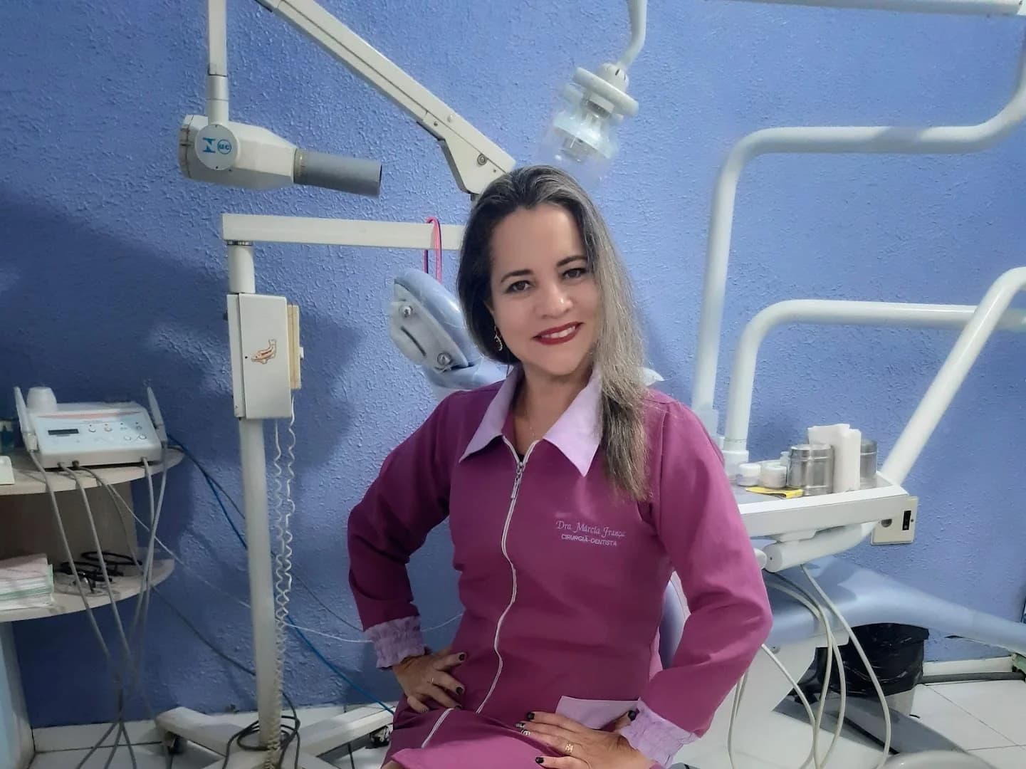 Dentista Dra Márcia França