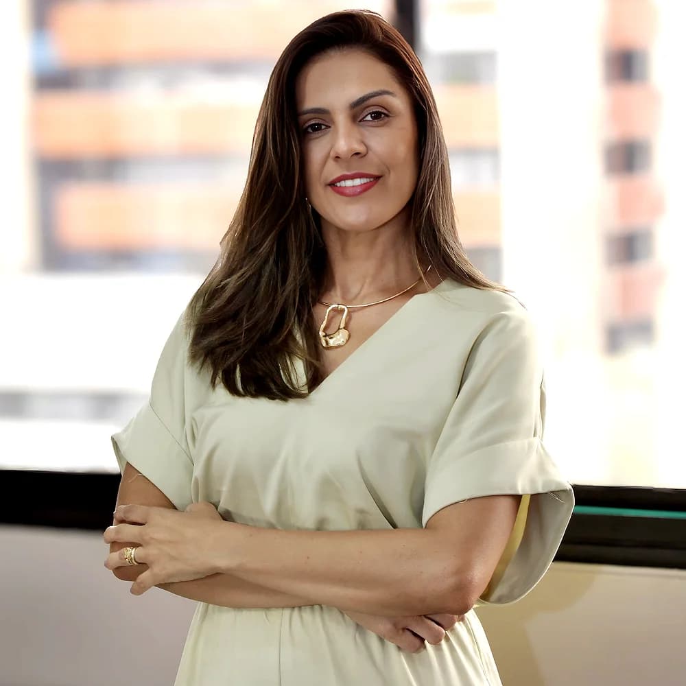Dra. Michelle Cavalcante | Lentes de Contato Dental | Implante Dentário | Dentista em Maceió – foto 1