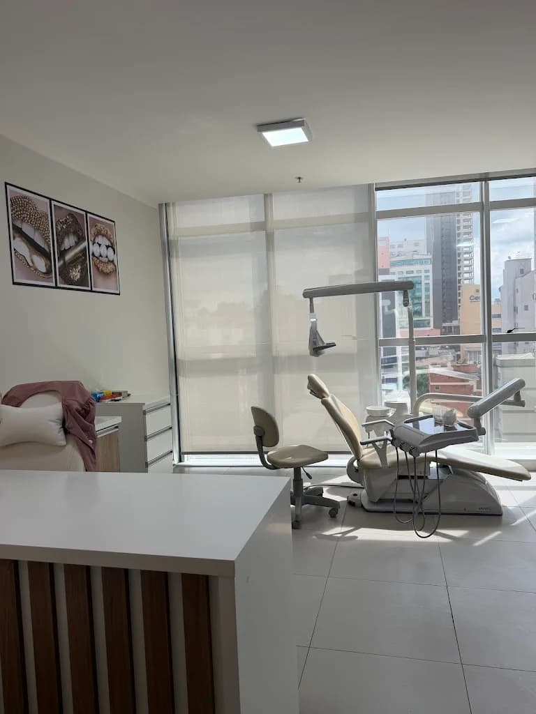Dra Melissa Macedo - Harmonização Facial – foto 2