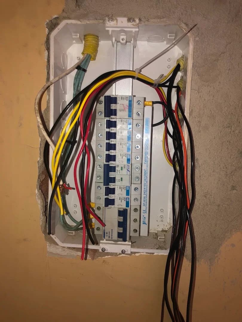 ELETRICISTA PROFISSIONAL SERGIO