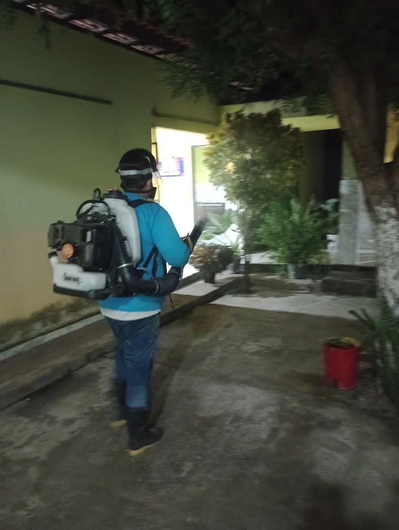 Pontual Dedetização, Sanitização e Limpeza de Caixa D'água – foto 3